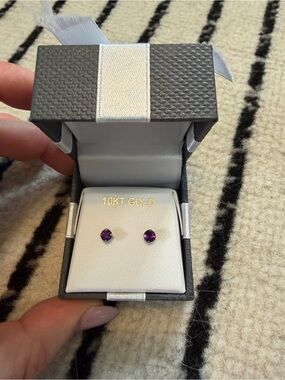 10KT Gold Amethyst Stud Earrings - Purple